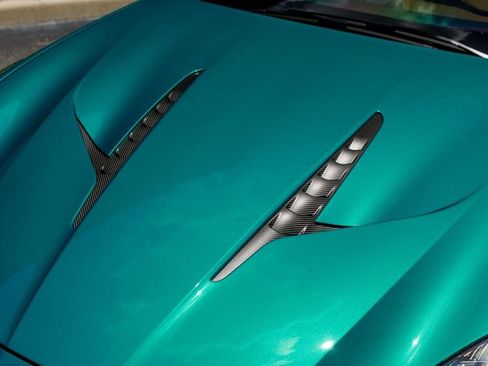 Used 2025 Aston Martin Vanquish RWD image 39