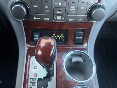 Used 2013 Toyota Highlander Limited image 13