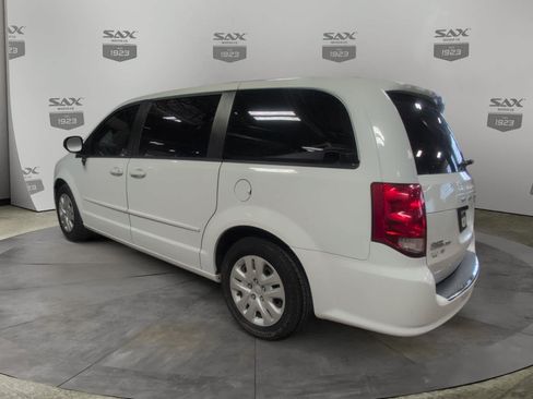 Used 2016 Dodge Grand Caravan SE w/ Quick Order Package 29E SE FWD image 3