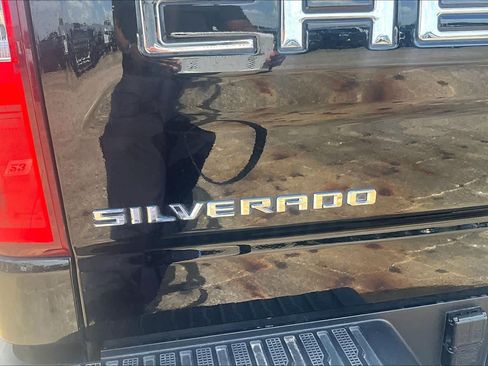 Certified 2022 Chevrolet Silverado 1500 LTZ w/ LTZ Convenience Package II RWD image 31