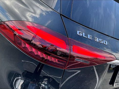 Used 2025 Mercedes-Benz GLE 350 4MATIC image 40