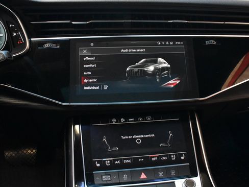 Used 2021 Audi Q8 Premium Plus image 31