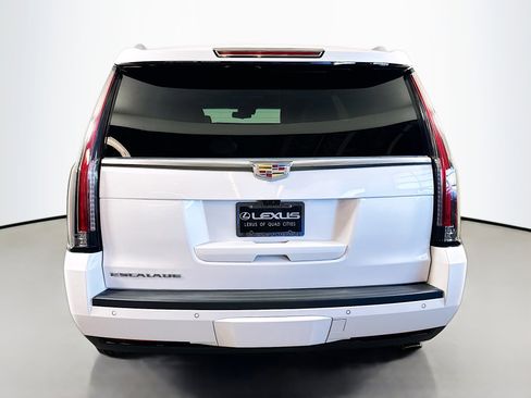 Used 2019 Cadillac Escalade Platinum AWD/4WD image 6