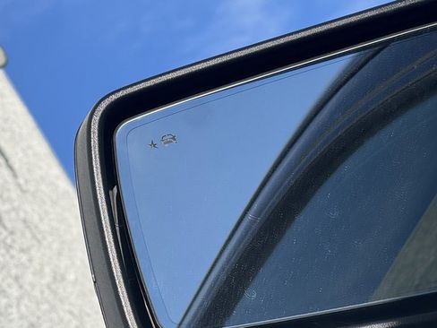 Used 2019 GMC Sierra 1500 AT4 w/ AT4 Premium Package image 24