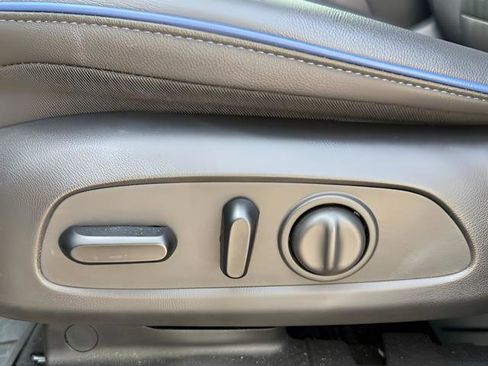 Used 2024 Buick Envista Sport Touring w/ Convenience I Package FWD image 10