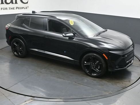 Used 2024 Chevrolet Equinox EV RS image 38