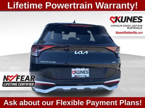 Used 2025 Kia Sportage LX image 5