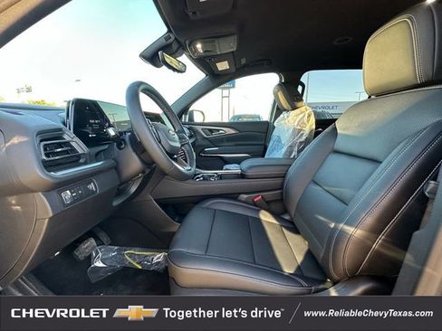 New 2026 Chevrolet Traverse LT w/ Driver Confidence Package FWD image 23
