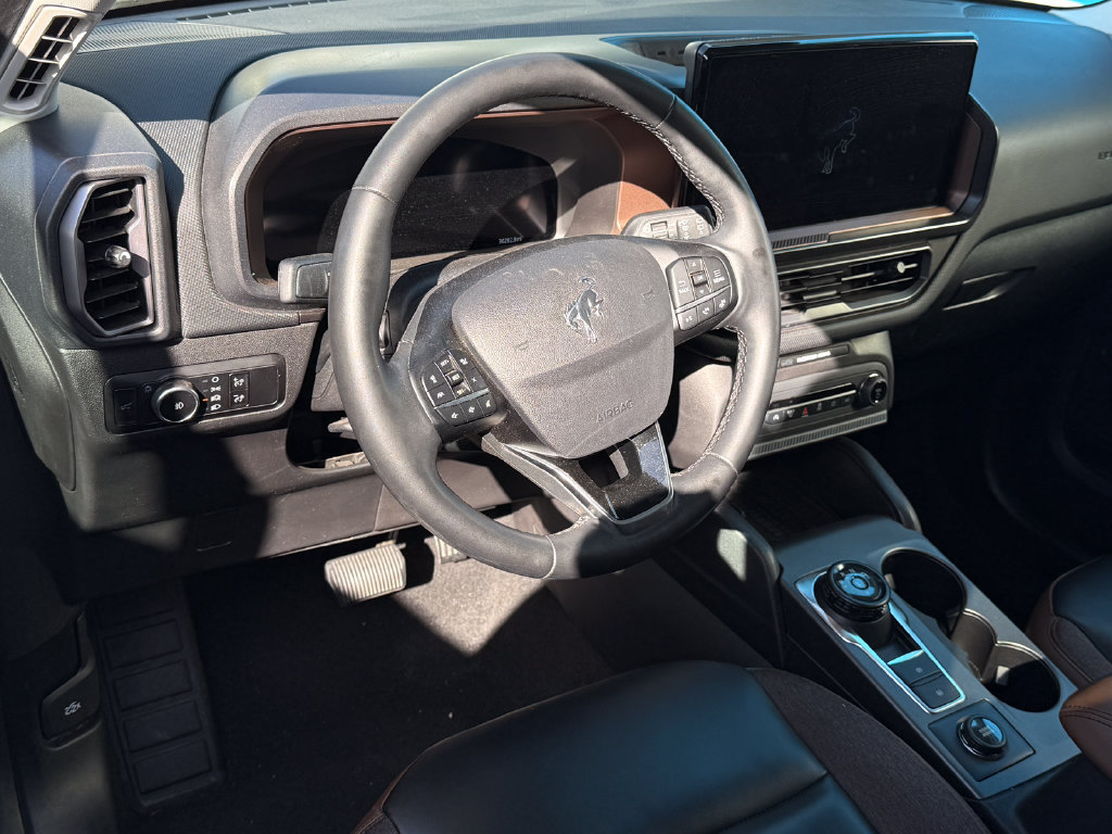 Used 2025 Ford Bronco Sport Outer Banks AWD/4WD image 4