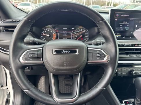 Used 2022 Jeep Compass Altitude w/ Sun and Sound Group image 17