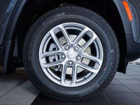 New 2026 Jeep Grand Cherokee Laredo X AWD/4WD image 19