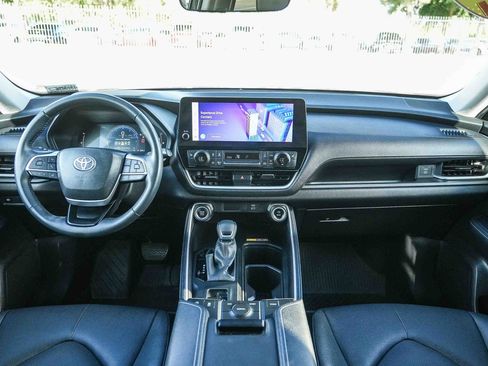 Certified 2024 Toyota Grand Highlander XLE image 15