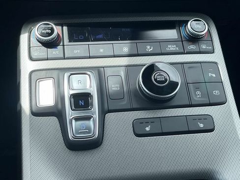 Used 2024 Hyundai Palisade SEL FWD image 32
