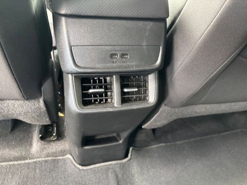 Used 2025 Chevrolet Equinox LT FWD image 22