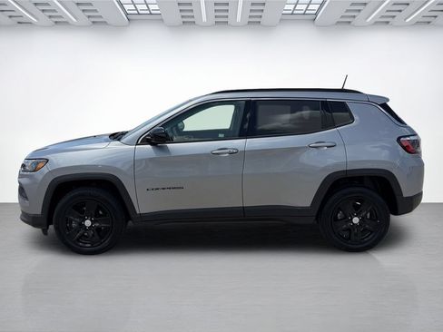 Used 2022 Jeep Compass Latitude AWD/4WD image 4