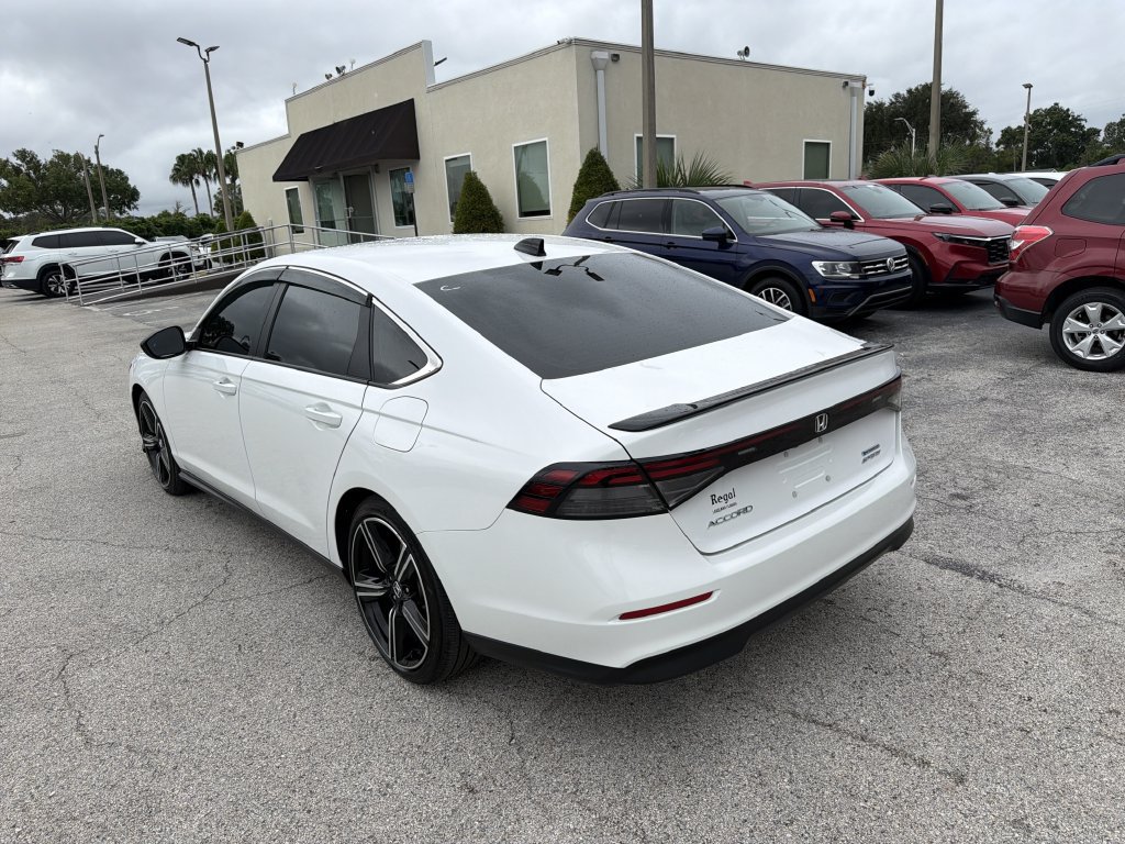 Used 2025 Honda Accord Sport image 6