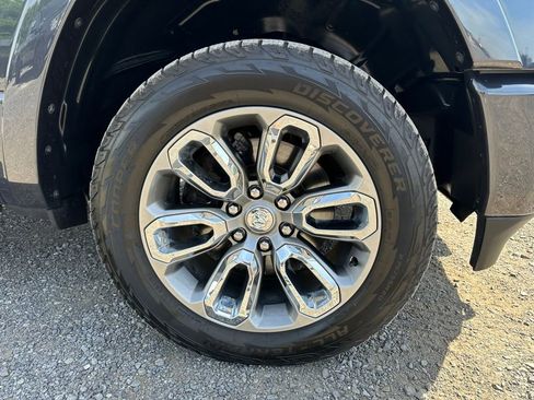 Used 2020 RAM 1500 Laramie w/ Sport Appearance Package AWD/4WD image 26