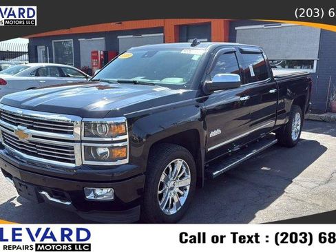 Used 2015 Chevrolet Silverado 1500 High Country w/ High Country Premium Package AWD/4WD image 3