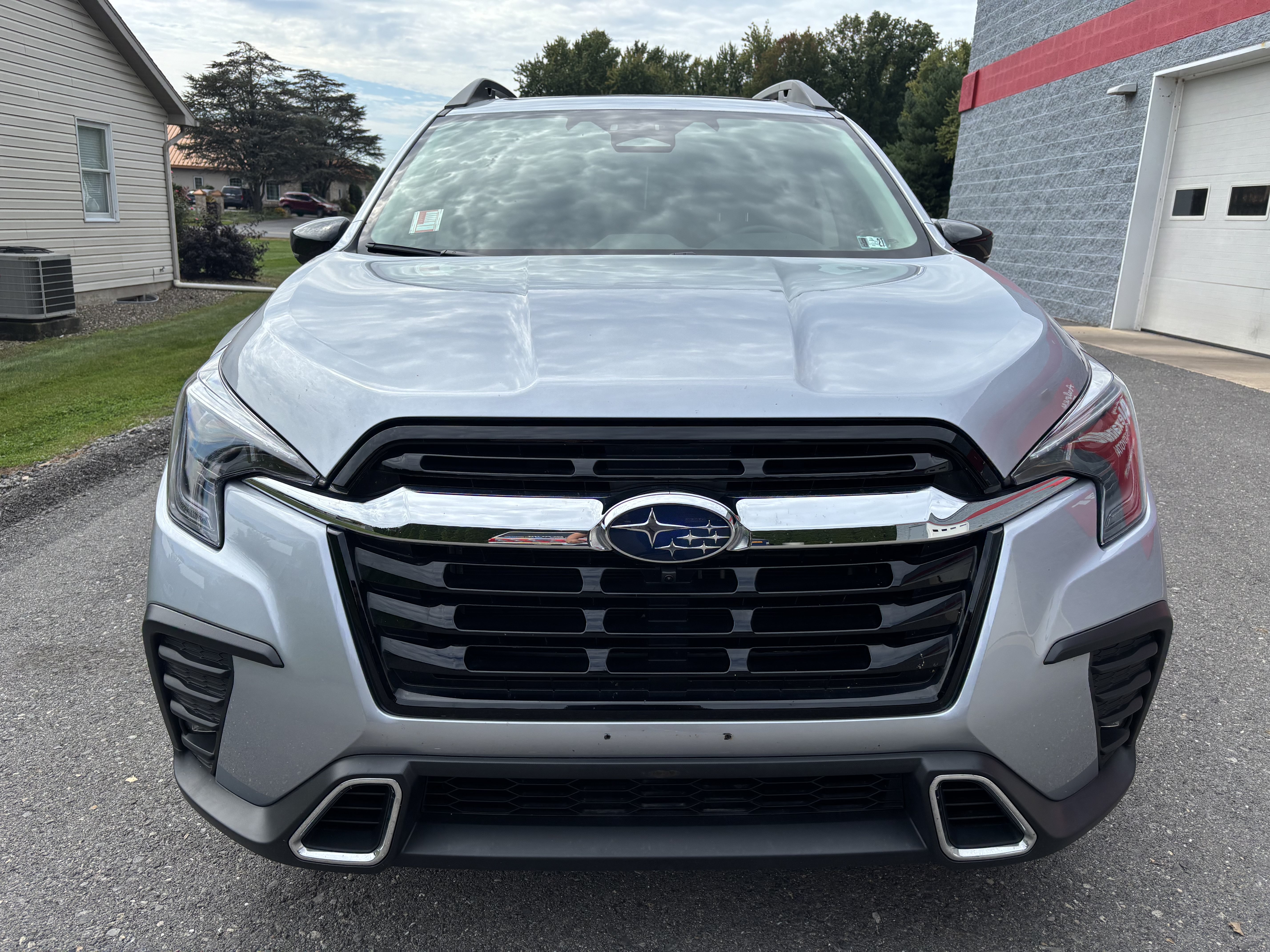 Used 2025 Subaru Ascent Touring w/ Popular Package #1 AWD/4WD image 9