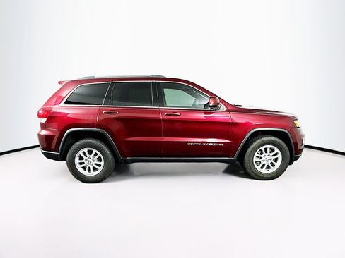 Used 2018 Jeep Grand Cherokee Laredo AWD/4WD image 10