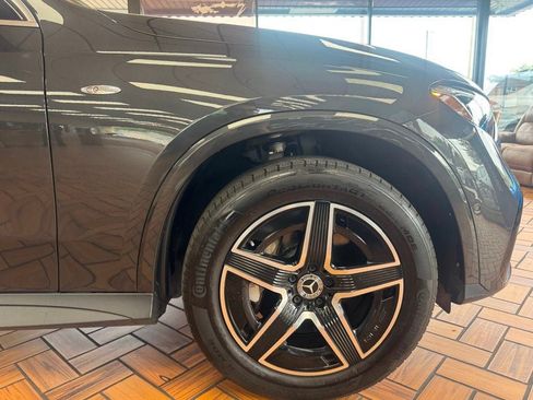 Used 2025 Mercedes-Benz GLC 350e 4MATIC w/ AMG Line image 13