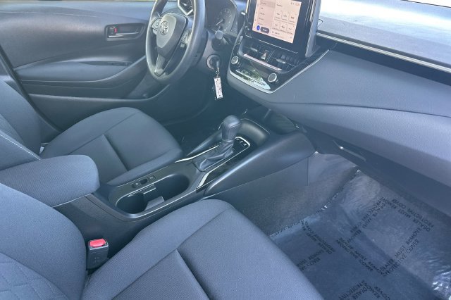 Certified 2025 Toyota Corolla LE FWD image 19