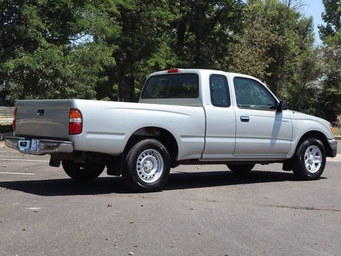Used 2002 Toyota Tacoma 2WD Xtracab w/ SR5 Pkg w/ Chrome Pkg image 5