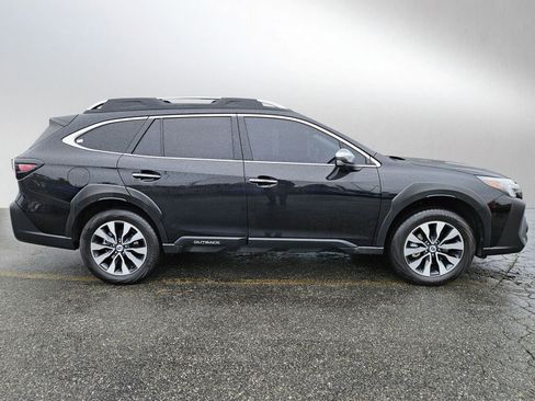 Used 2023 Subaru Outback Touring XT image 2