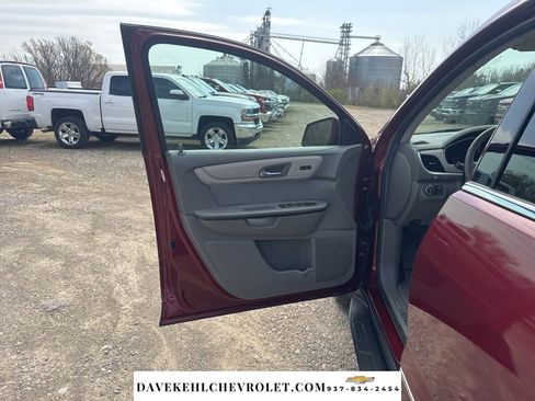 Used 2016 Chevrolet Traverse LTZ image 9
