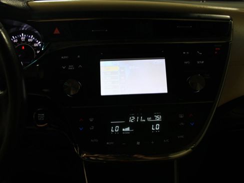 Used 2013 Toyota Avalon XLE Premium FWD image 17