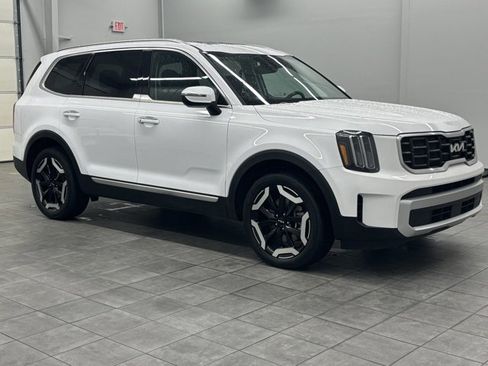 Used 2024 Kia Telluride S w/ S Sunroof Package image 1