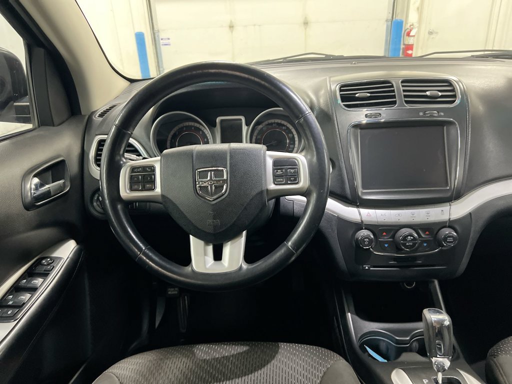 Used 2015 Dodge Journey SXT w/ Flexible Seating Group FWD image 11