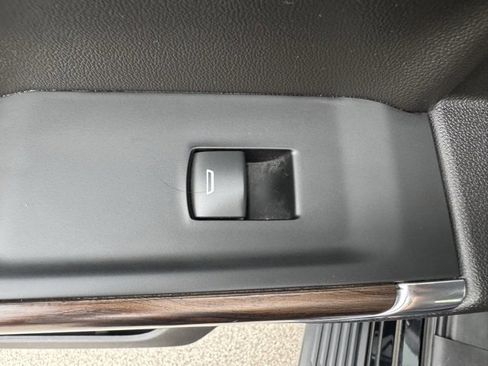 Used 2021 GMC Sierra 1500 SLT image 29