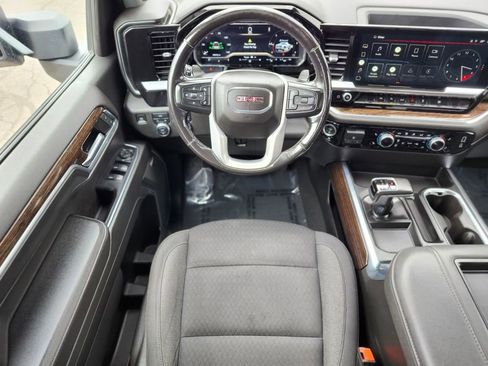 Used 2022 GMC Sierra 1500 Elevation w/ Preferred Package AWD/4WD image 11