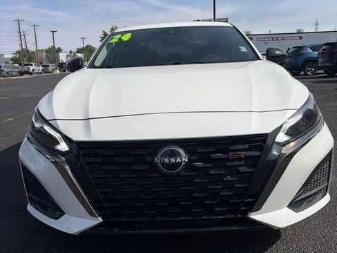 Used 2024 Nissan Altima 2.5 SR FWD image 1