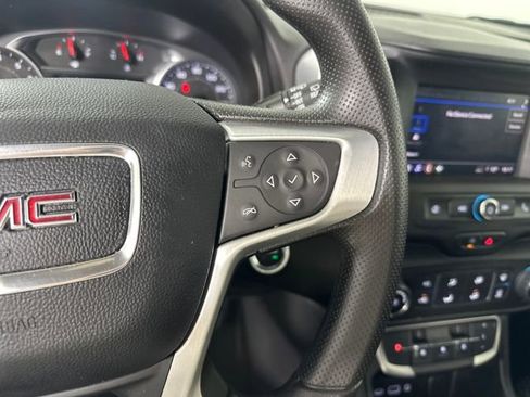 Used 2023 GMC Terrain SLE image 16