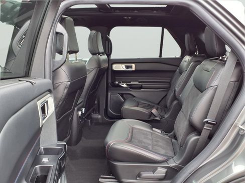 Used 2023 Ford Explorer ST w/ Equipment Group 401A AWD/4WD image 11