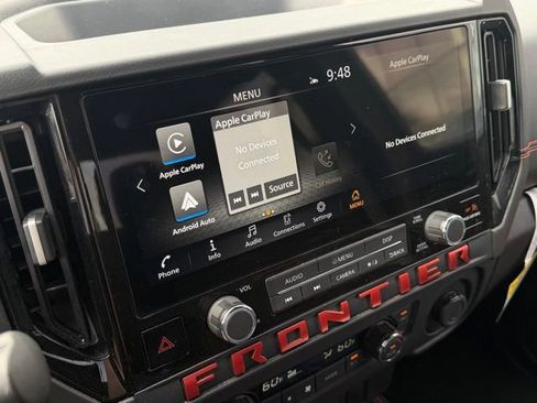 Used 2025 Nissan Frontier PRO-4X image 18