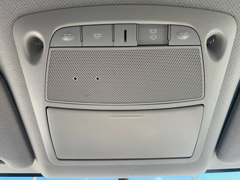 Used 2019 Nissan Sentra SR FWD image 23