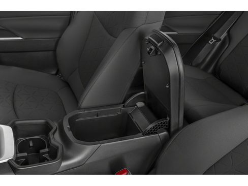 Used 2025 Toyota RAV4 XLE AWD/4WD image 12