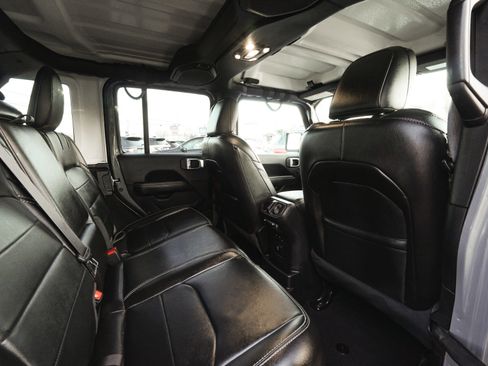 Used 2023 Jeep Wrangler Unlimited Sahara w/ Cold Weather Group image 36