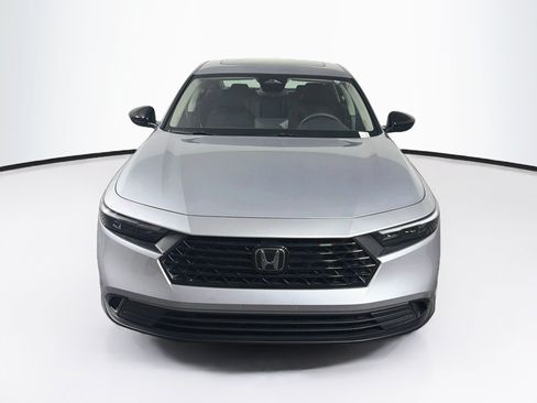 Used 2025 Honda Accord SE image 2