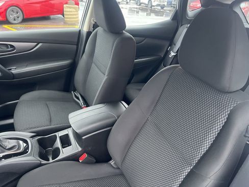 Certified 2022 Nissan Rogue Sport S image 5