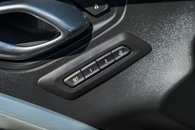Used 2018 Chevrolet Camaro SS RWD image 38