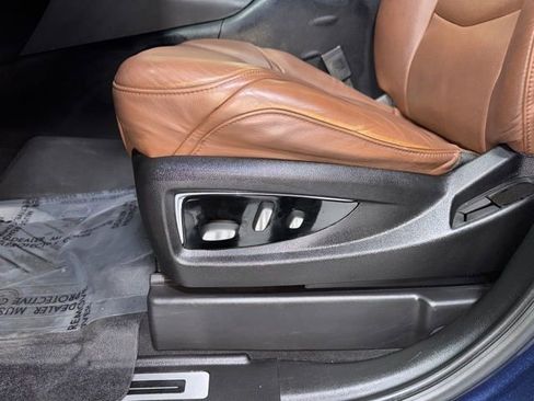 Used 2017 Cadillac Escalade Premium Luxury image 11