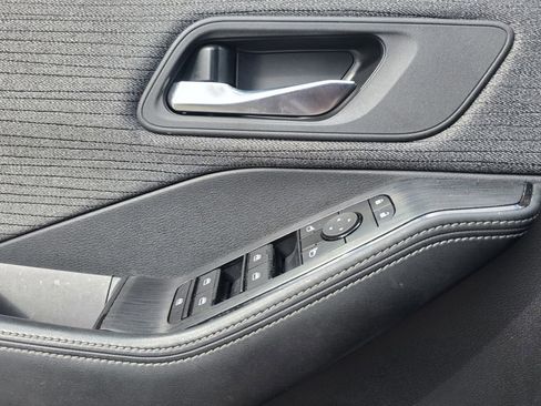 Certified 2023 Nissan Rogue SV FWD image 29