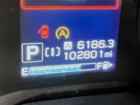 Used 2023 Subaru Crosstrek 2.0i Premium image 4