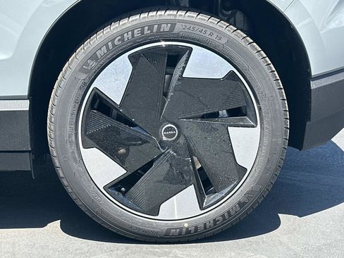 New 2026 Volvo EX30 Plus w/ Climate Package image 23