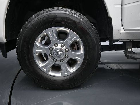 Used 2024 RAM 2500 Big Horn w/ Night Edition AWD/4WD image 27