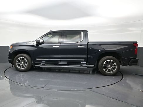 Used 2023 Chevrolet Silverado 1500 High Country w/ Technology Package RWD image 2